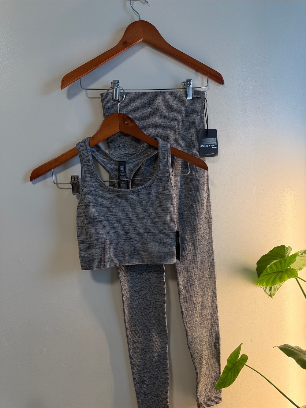 Savage Fenty Ribbed Seamless High-Waist Leggings & Crop Tank Set - Gray